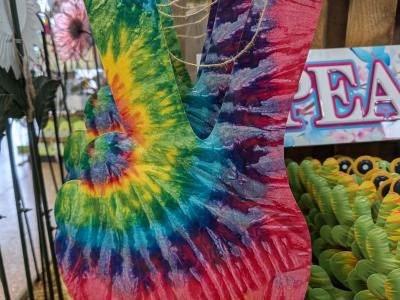 Metal Tie Dye Hand Deuces